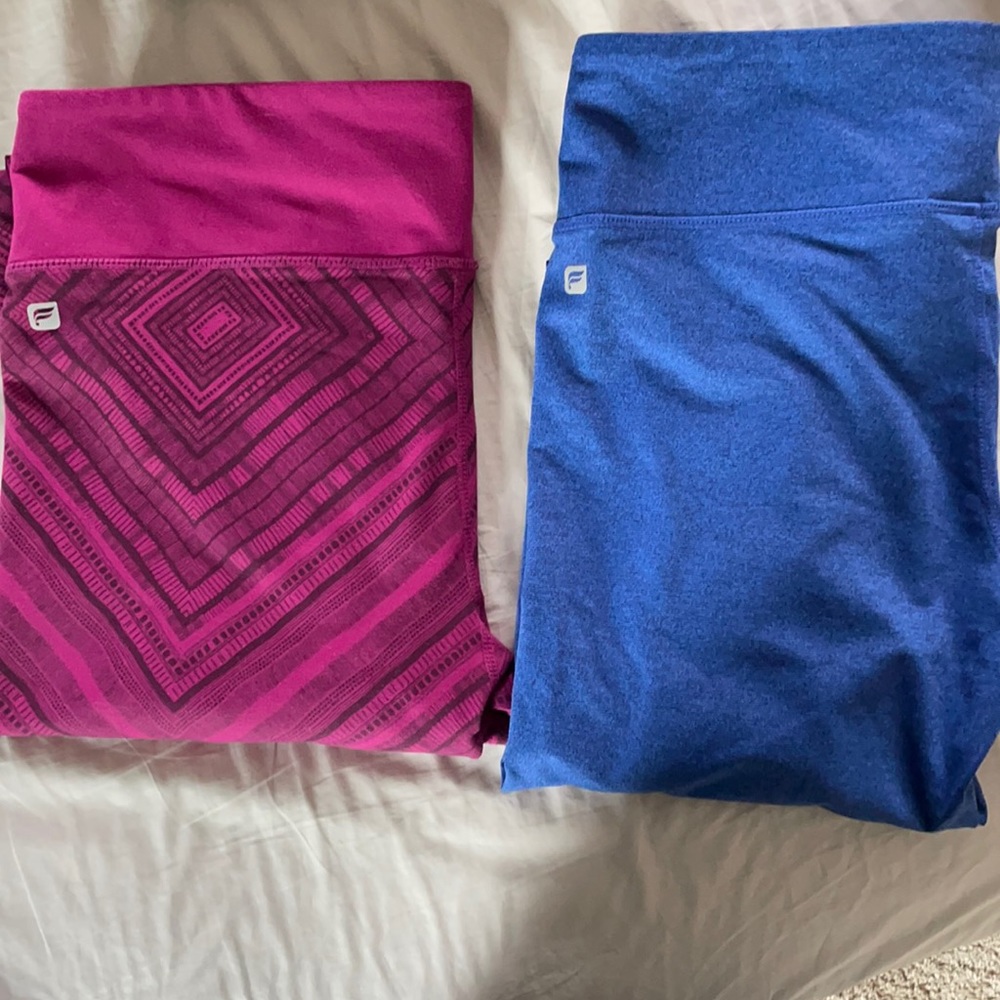 Fabletics leggings/yoga pants.